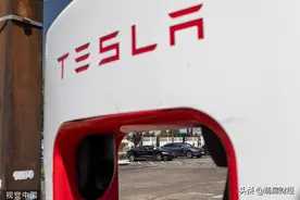 百余名车主被锁车外！特斯拉应用程序出故障 马斯克发文致歉图片