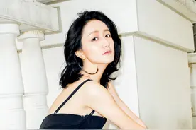李倩《男人装》写真大胆超脱，妩媚与妖娆化为一体图片