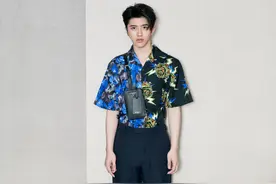 蔡徐坤代言Prada之后时尚层次飙升，变得更加个性潮流图片
