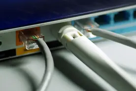 路由器尽量别放在这3个位置，不然百兆网速都卡，告诉家人别踩坑图片