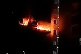 经历生死！大巴窑组屋深夜突然起熊熊大火，我和丈夫孩子惊险撤离图片