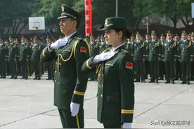 成为军官有这几条途径？你知道几条？图片