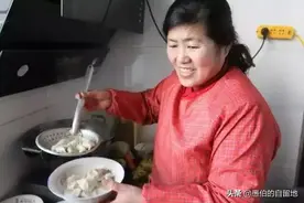 这个远嫁到苏北的贵州女子，不但是孝敬老人的典范，而且十分霸气图片