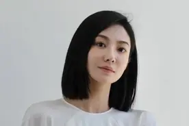 头发稀少别犯愁，八个小方法让头发变得浓密，美丽又自信图片