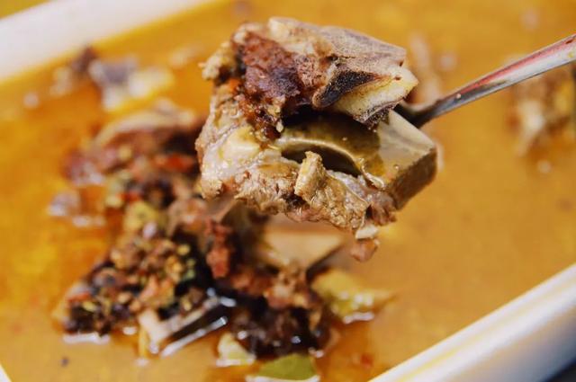 「十堰美食」排队365天,90%的十堰人都吃过的这碗面,却很少人知道它还有家分店