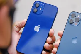 四问真实苹果12：信号赛华为？蓝得很塑料，果粉喊真香图片