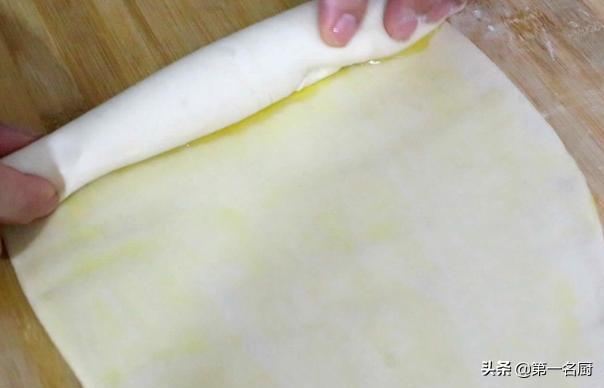 家常发面饼这样做真地道，蓬松暄软，好看又好吃，凉了也不会硬