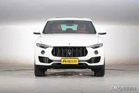 新款玛莎拉蒂莱万特上市，标配空气悬挂，3.0T声浪迷人图片