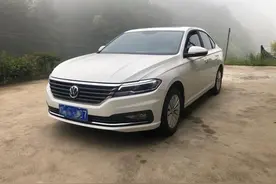 开惯了朗逸，再开朋友的伊兰特，终于发现大众和现代的差距图片