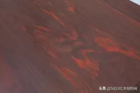 这些红木家具的照片看上去很一般吧，但实物却是件件精品！图片