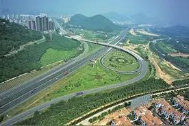 共建海陆空交通网，深圳对标国际湾区城市 | 沿着高速看中国（广东）图片