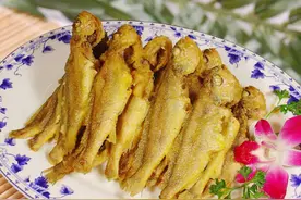 炸鱼时，用面粉还是淀粉？都不对！教你正确做法，酥脆鲜嫩特别香图片