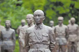 抗战中，国民党方面有2位集团军司令7位军长阵亡，他们都是谁？图片