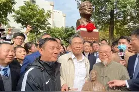 给钟南山院士立塑像好不好？图片