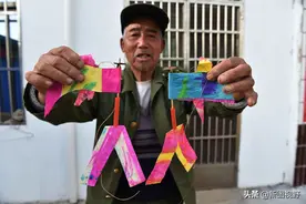 80岁爷爷做“稀罕”玩具，3毛钱一个，最多时一天卖出300个图片