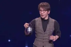 7年前，传王力宏冲进春晚后台，怒甩刘谦耳光？当年发生了什么？图片