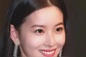 “奶茶妹妹”屡登富豪榜 穿搭也越来越高贵优雅 不愧是清华甜美人图片