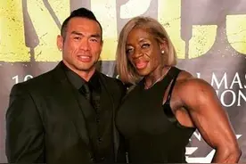 健美情侣：日本健美第一人山岸秀匡，奥赛10冠王艾丽斯图片