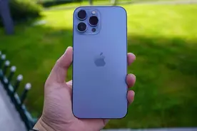 苹果信号问题成常态？iPhone 13 Pro被爆信号不佳图片