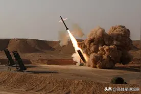 伊朗风暴停了，美航母舰队硬闯海峡，波斯湾东部空域被导弹封锁图片