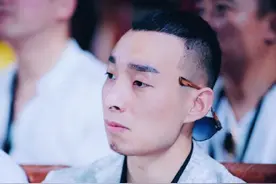 上官带刀在济南和青岛广场投资实体图片