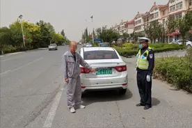 青岛街头，惊现“电D”牌照轿车！交警：我也是第一次见图片