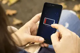 苹果手机这3个功能，最好选择关闭，以免一天充三次电图片
