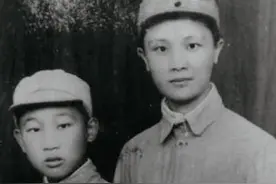 1940年，一个妇女带儿子来到新四军江北指挥部：我的丈夫叫张云逸图片