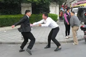 外卖小哥和房产中介，是中国武学的两座山峰图片
