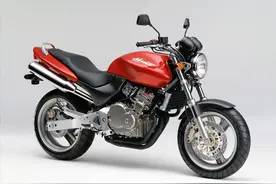 打破界限的新尝试—本田 Hornet 250图片