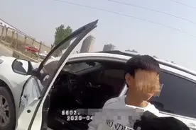 唐山：“05后”少年无证上路被处罚图片