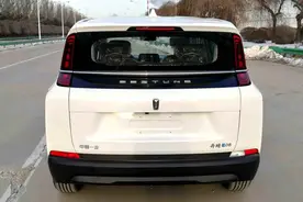 一汽纯电动MPV实车现身，引入华为动力技术，续航超400公里图片