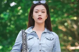 超流行的浅蓝色春夏款薄牛仔服，谁穿谁好看图片