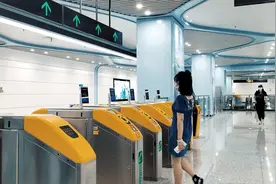 探寻戴口罩刷脸乘地铁的背后：AI技术为智慧交通建设按下“加速键”图片