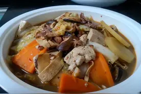 教你营养好吃的麻辣豆腐炖胡萝卜，解馋下饭，不用担心孩子挑食了图片