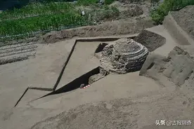 双辽市一村民院里挖土惊现一座神秘千年古墓，墓主人有一定经济实力和社会地位图片