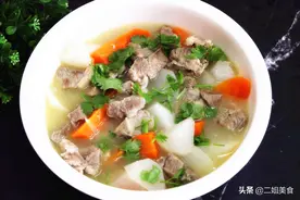 炖羊肉，牢记别放这两种调味料，否则羊肉膻味大，羊汤发黑图片