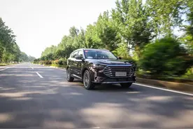 捷途X70 Plus挺有诚意，8万多能落地，尺寸比CRV大，内饰没得挑图片