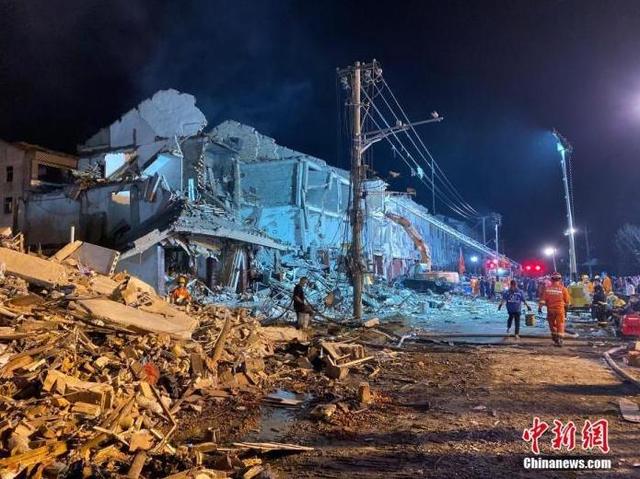 槽罐车是什么车？它的爆炸威力为何这么大？遭遇爆炸时该如何自救？