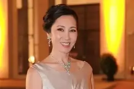“国民婆婆”玩转政商娱三界，和万达珠联璧合，实力不亚于王健林图片
