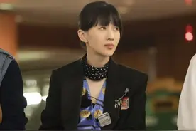 papi酱人设崩塌：孩子随父姓，我就该被骂图片