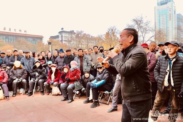 高手在民间，演出自娱自乐，洛阳周王城广场民间曲艺乐园