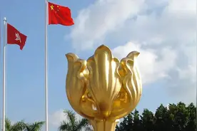 国务院任命邓炳强为香港保安局局长图片