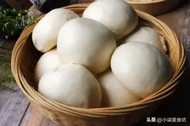 蒸馒头时，记住多加“2白”，馒头又白又香又暄软，放凉也不硬图片