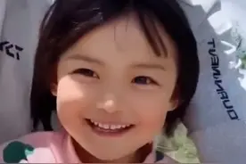 90后单亲奶爸带娃旅行爆红网络，兜兜妈现身却被质疑蹭热度？图片