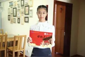 女儿被复旦大学录取，母亲发朋友圈报喜，等来的不是祝福而是心寒图片