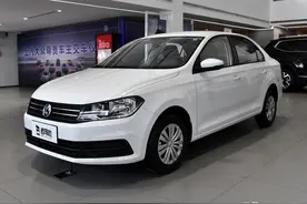 超低价合资车，皮实耐用出名油耗超低，带你看大众桑塔纳图片