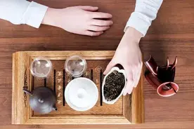 看完这些中国品茶的基本礼仪想不优雅自信都难！很重要，建议看完图片