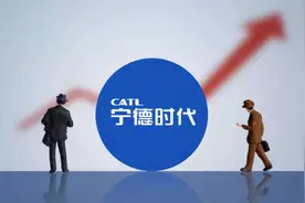 A股前十大有了新经济公司，宁德时代会是下一个茅台吗？图片