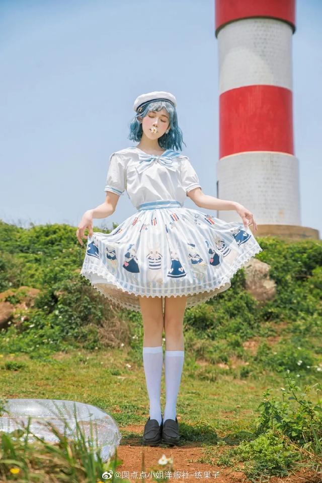 少女夏日必备风格？海军风Lolita驾到！听说沙滩和海军风更配哦